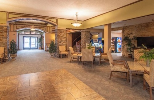 Superior Hotel | The Androy Hotel - Superior Duluth