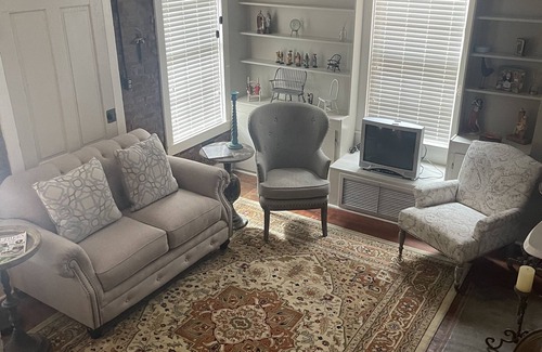 Natchez Condo | The Annex- One of the oldest buildings in Natchez