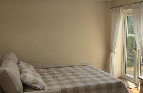 Sheffield House | The Annexe is a newly completed, detached bungalow in the garden of our home.