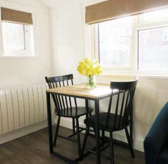 Southampton Apartment | The Annexe - private, self-contained with parking