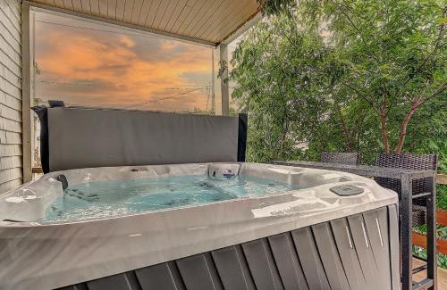 Quartier 5-4 Apartment | The Antique Cat - Jacuzzi & Parking