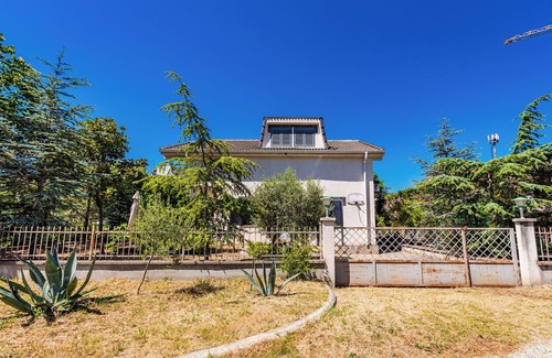 Golem Villa | The Antique Villa Seaside