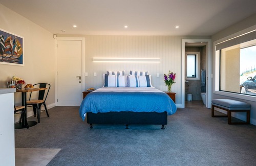 Omiha House | The Apartment at Te Whau Point