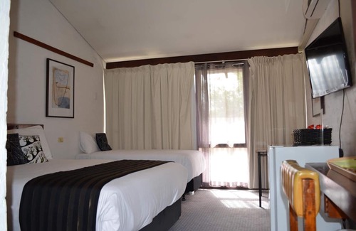 Batlow Hotel | The Apple Inn