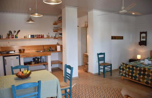 Samothrace Apartment | The apricot tree studio
