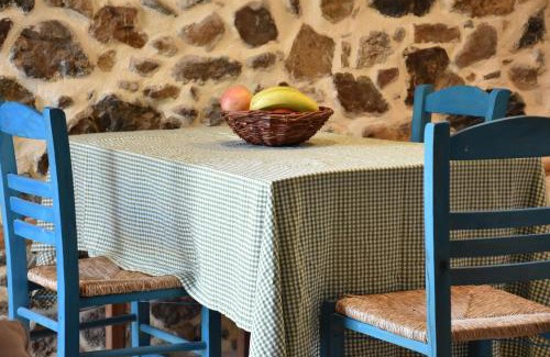 Samothrace Apartment | The apricot tree studio