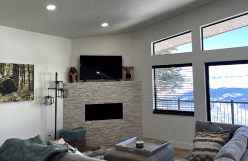 Tollgate Canyon House | The Arapahoe Overlooking Park City