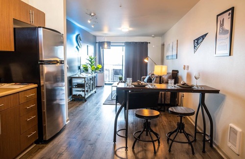 Lower Queen Anne Apartment | The Arena in Lower Queen Anne | 29 Nights