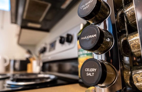 Lower Queen Anne Apartment | The Arena in Lower Queen Anne | 29 Nights