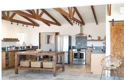 Joshua Tree House | The Art House Joshua Tree/Spa/Cowboy Pool/AC