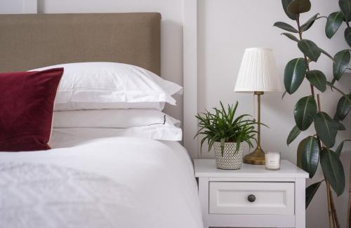 Kendal Apartment | The Artists Loft - Luxury Lake District Apartment with Private Parking