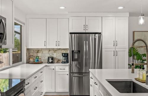 Arvada House | The Arvada Family Nook | Hot Tub & Parkside Charm
