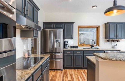 North San Antonio - SAT House | The Ashton - Heated Pool & Spa, A Luxury Retreat