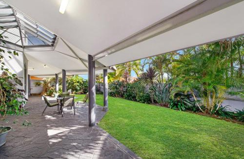 Port Macquarie House | The Atrium 11 Kentia Close