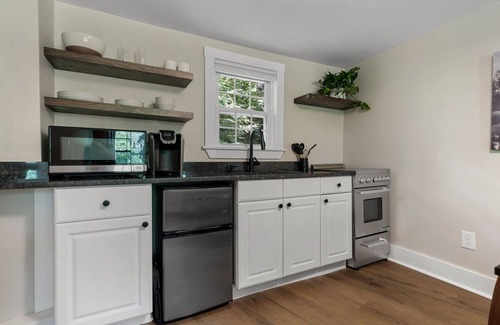 Bartlett Hotel | The Aurora Inn & Cottages