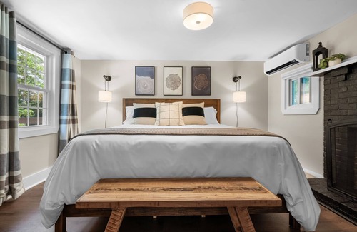 Bartlett Hotel | The Aurora Inn & Cottages
