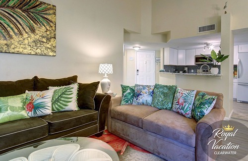 Clearwater Condo | The Avalon Royal Tropical : Warm, Exotic and Colorful
