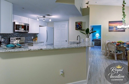 Clearwater Condo | The Avalon Royal Tropical : Warm, Exotic and Colorful