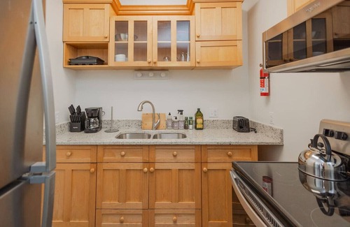 Martinsburg Apartment | The Awesome Abode- 2 bedroom apartment