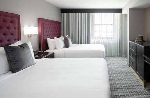 Moline Hotel | The Axis Moline Hotel, Tapestry Collection by Hilton
