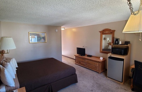 Lewistown Hotel | The B&B Motel