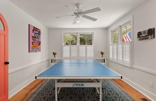 Saint Simons Island House | The B.E.A.C.H. House. - 540 Magnolia Ave