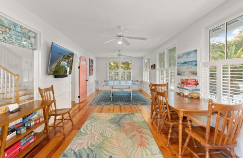 Saint Simons Island House | The B.E.A.C.H. House. - 540 Magnolia Ave