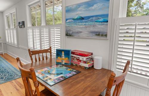 Saint Simons Island House | The B.E.A.C.H. House. - 540 Magnolia Ave