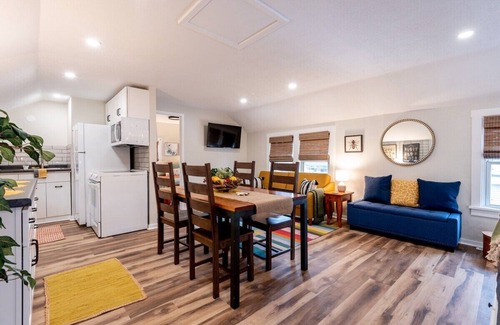 Lake Geneva Apartment | The Back Yard-Upper |Walk to Downtown LG |Balcony |Shared Yard for Games|Parking