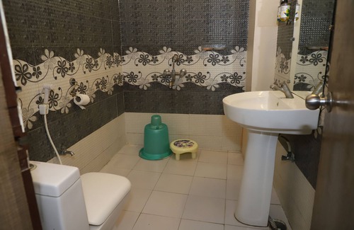 Jabalpur Hotel | The Bagga Inn