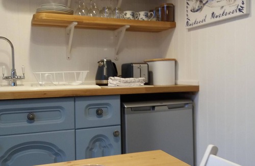 Ventnor Cottage | The Bake House - Restored stone cottage in an idyllic location