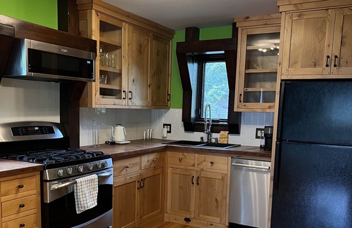 Lawrence House | The Barker Artisan