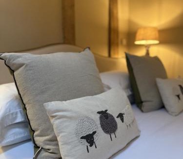 Picklescott House | The Barn at Middle Farm and Cottages