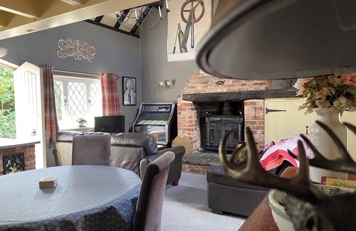 Stourbridge House | The Barn at New Wood Farm