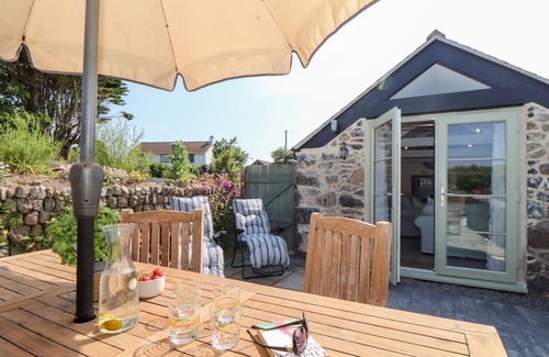 Coverack Cottage | The Barn at Trevothen Farm