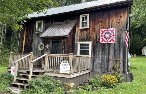 Spring Hill House | The Barn built in 1874