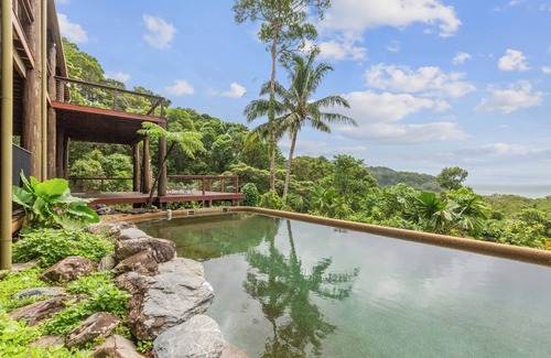 Kimberley House | The Barn Daintree Holiday House