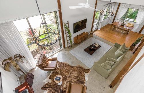 Coorabell House | The Barn Door - luxury hinterland couples escape