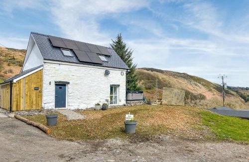 Cwmtirmynach House | The Barn