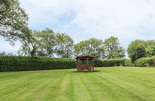 Shillelagh House | THE BARN @ MINMORE MEWS, pet friendly in Shillelagh, County Wicklow