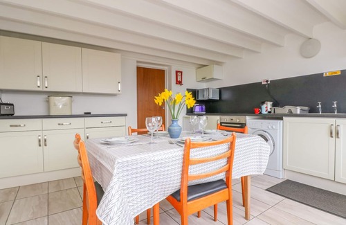 Gunwalloe Cottage | THE BARN, pet friendly, country holiday cottage in Gunwalloe