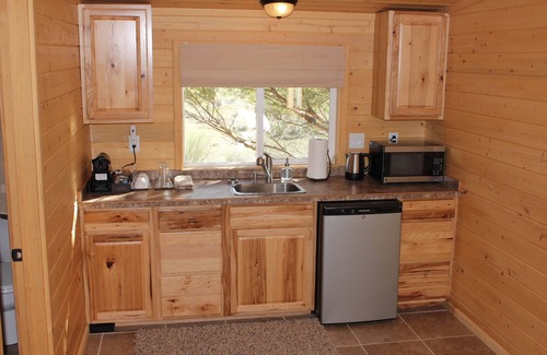 Hatch Apartment | The Barn Studio on 280 acre Sevier River Ranch - 1 King and 1 Twin bed