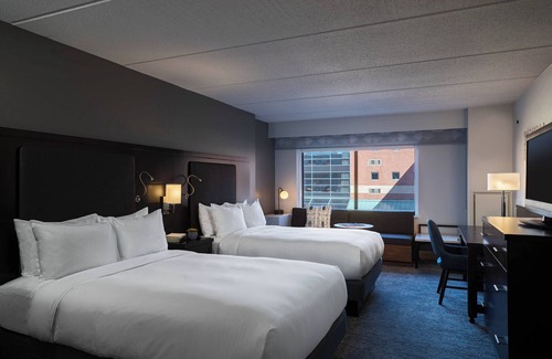 Novi Hotel | The Baronette Renaissance Detroit-Novi Hotel