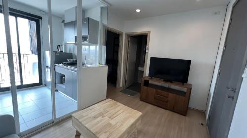 Ramkhamhaeng Apartment | The Base - Rama 9 by Sumaq Property