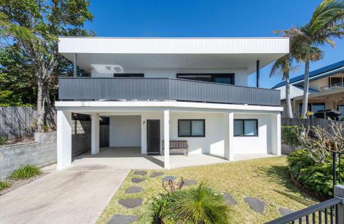 Angourie House | The Bay House - Oceanstays