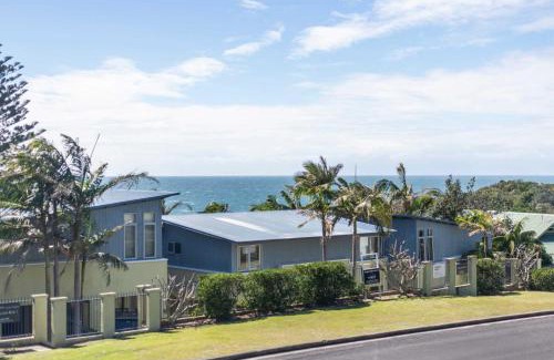 Angourie House | The Bay House - Oceanstays