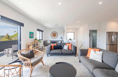 Angourie House | The Bay House - Oceanstays