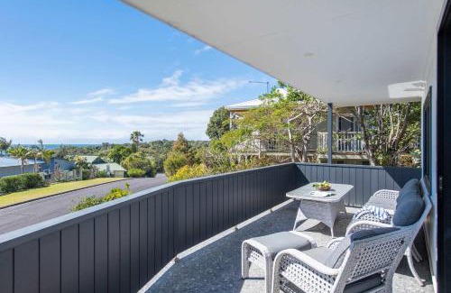 Angourie House | The Bay House - Oceanstays
