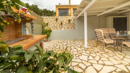 Agia Efimia House | The Bay Pearl