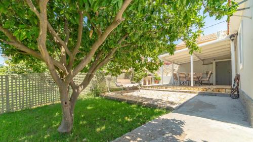 Agia Efimia House | The Bay Pearl
